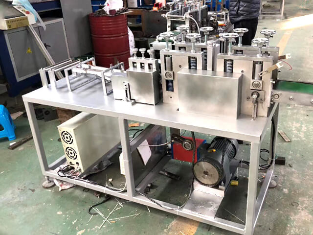 半自動口罩打片機